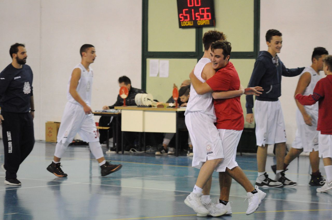 U15EL: Colpo sulla sirena!