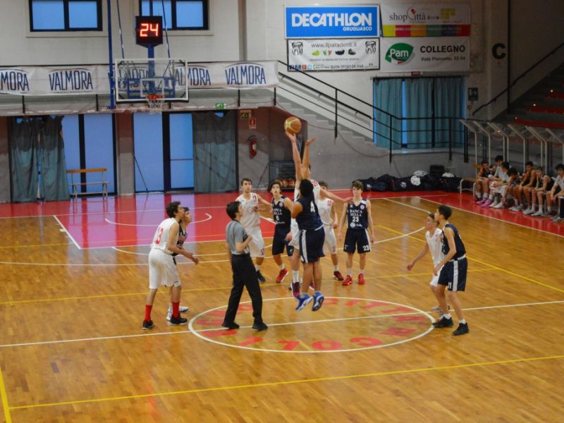 U16ECC: Vittoria al fotofinish