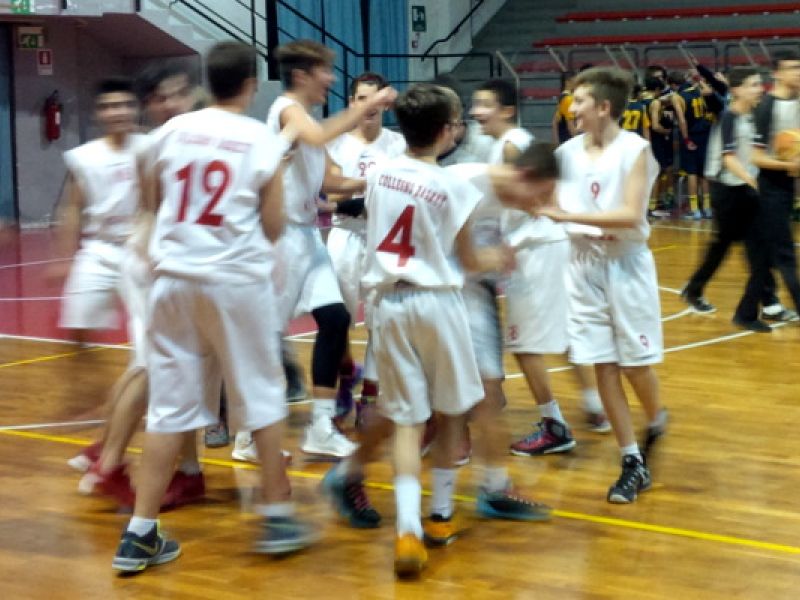 U14EL: Battuta la capolista