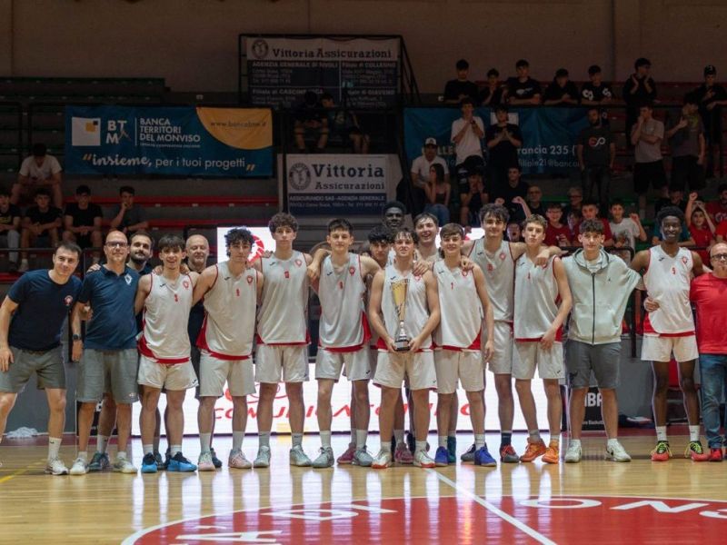 Collegno conquista la promozione in Serie D: 4 su 4 contro Borgaro, è festa al PalaCollegno!